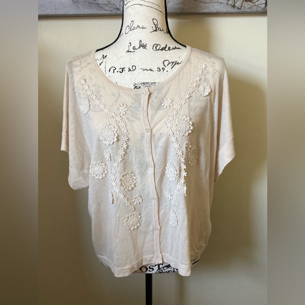 August Silk cream linen blend floral embroidered cardigan sweater, size XL